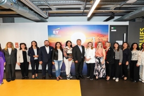 Kadın Girişimciler Küresel Arenaya Hazır